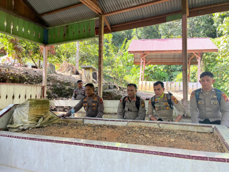 Polres Aceh Utara Ziarah ke Makam Pahlawan Nasional Cut Nyak Meutia