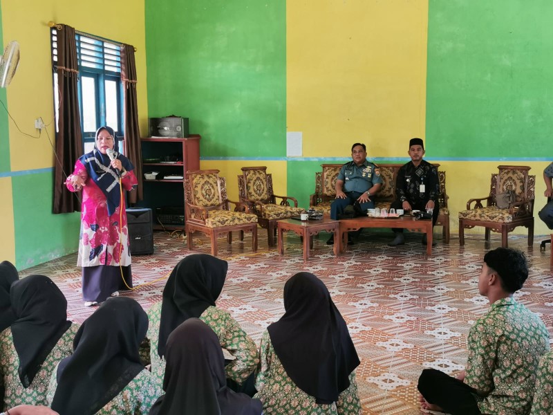 TNI AL dan Pemerintah Midai Berikan Sosialisasi Wawasan Kebangsaan kepada Siswa Madrasah