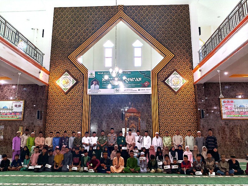 Santuni 170 Anak Yatim dan Kaum Dhuafa, Masjid Besar Al Falah Sungai Guntung Salurkan Bantuan Ramadan