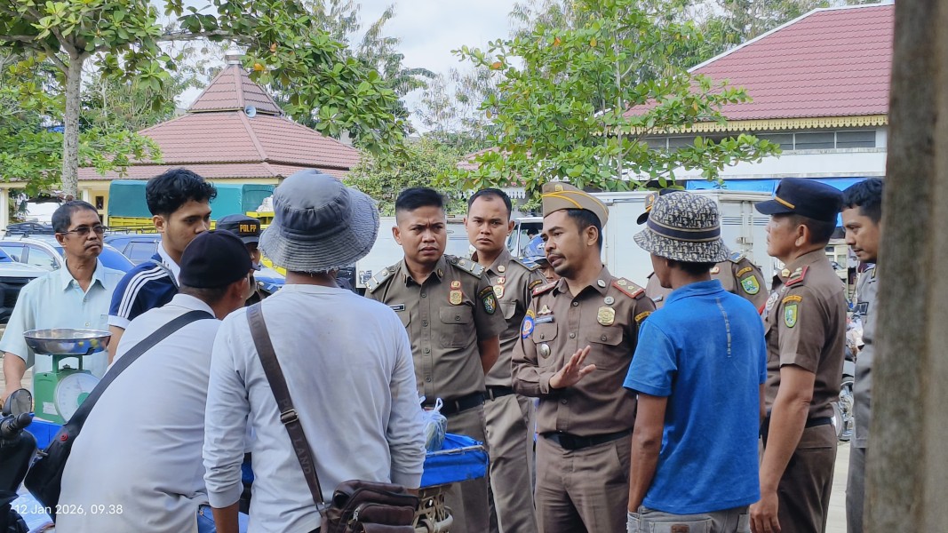 Satpol PP Indragiri Hulu Lakukan Patroli Pasca Penertiban Pedagang di Pasar Rakyat Rengat
