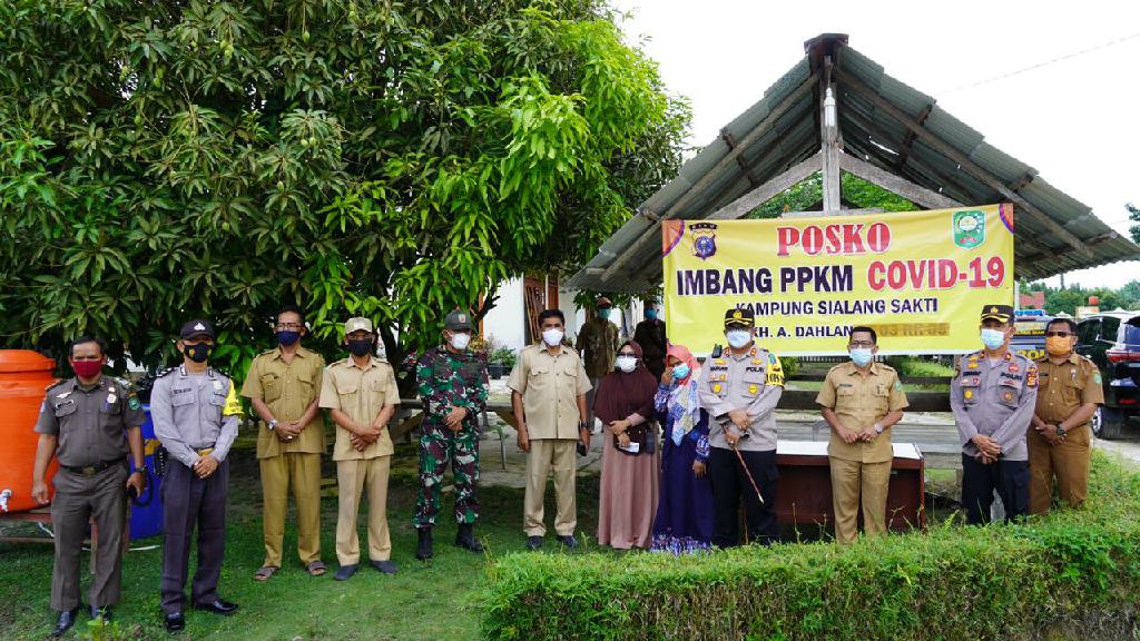 Kapolres Siak Cek Posko PPKM di Kampung Sialang Sakti Kecamatan Dayun