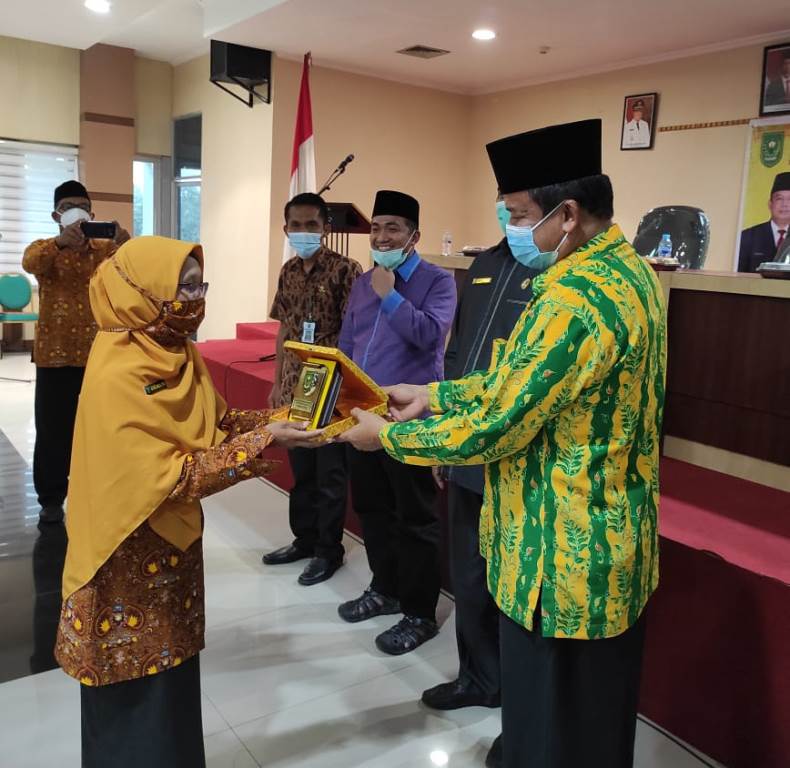 Bertempat di Auditorium H. Yopi Arianto, Hendrizal Lantik 35 Orang Pengurus Daerah Asosiasi Guru PAI