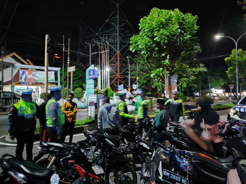 Blue Light Patrol Polres Inhu, Terus Pantau Situasi Jelang Pilkada dan Pelantikan Presiden