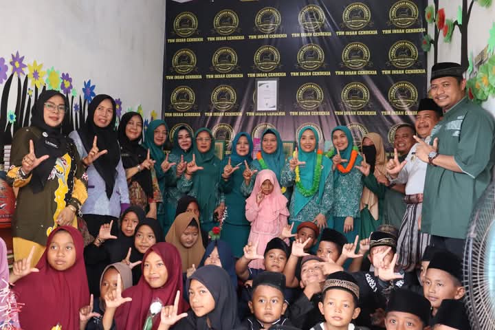 Sentuhan Istri Gubernur di Petala Bumi: Semangat Baru untuk Masyarakat Desa